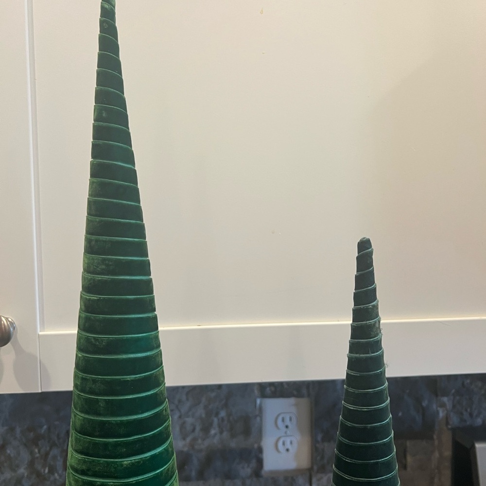 Mackenzie-Childs Emerald Luxe LARGE AND MEDIUM Beaded Cone Trees. New in Box. - Picture 11 of 16